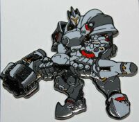 Значок 2016 Blizzcon Exclusive Reinhardt Blizzard Pin 