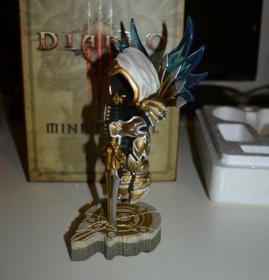 Tyrael Angel ACTION FIGURE (Фигурка DIABLO 3) c подставкой Tyrael Angel ACTION FIGURE (Фигурка DIABLO 3) c подставкой
