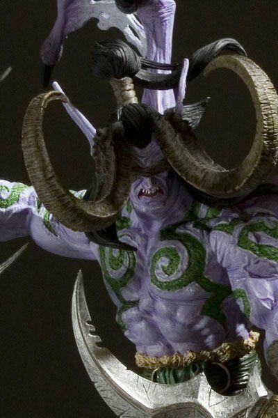 SERIES 1: ILLIDAN STORMRAGE Deluxe Collector Figure 