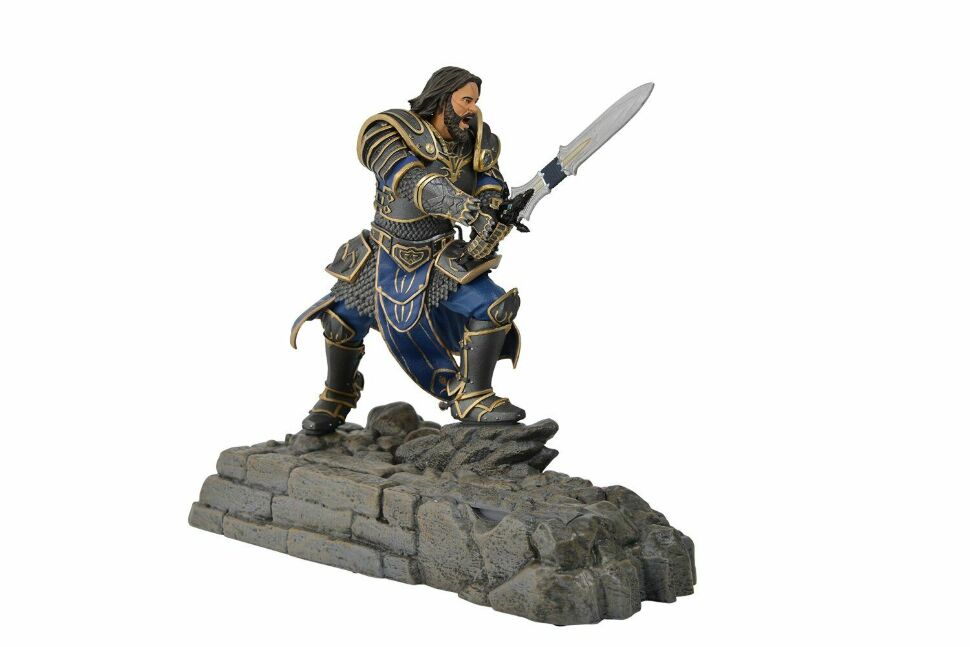 Зарядна станція статуетка Warcraft - Lothar Statue Phone Charging Dock 