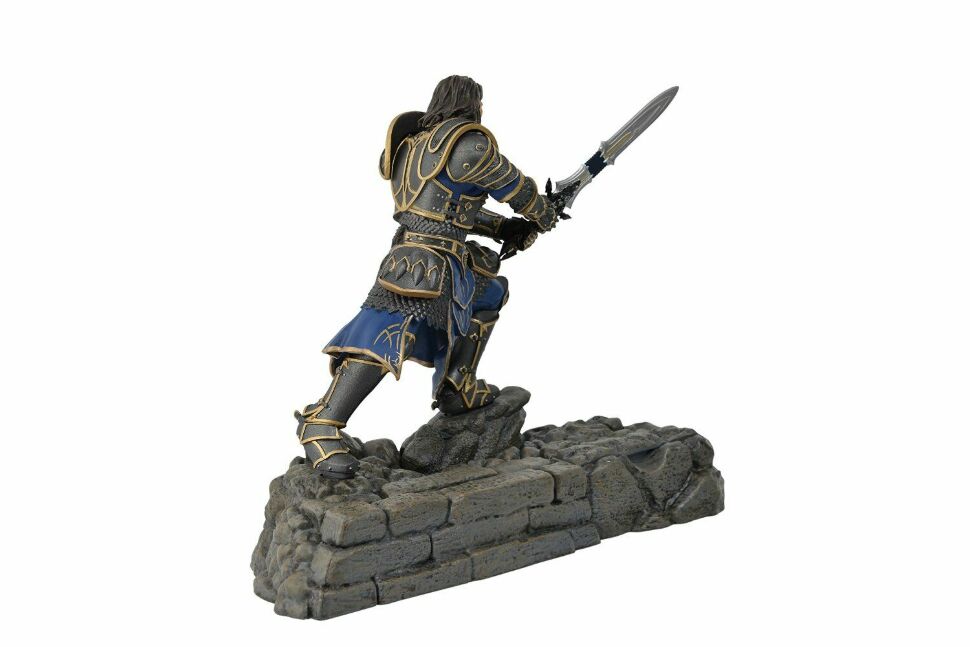 Зарядна станція статуетка Warcraft - Lothar Statue Phone Charging Dock 