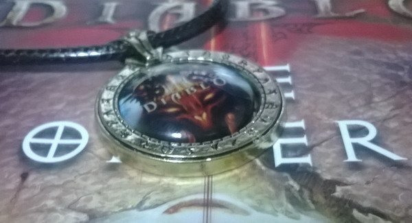 Медальйон Diablo (Метал + скло) 